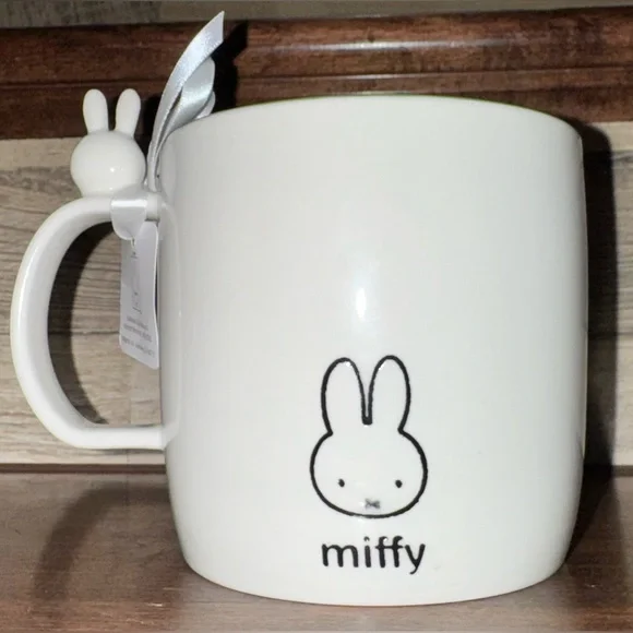 Super Cute 🥰 🐰🎄Miffy By Magenta Merry Christmas Mug with Miffy 🐰 3D Figurine - Picture 10 of 13